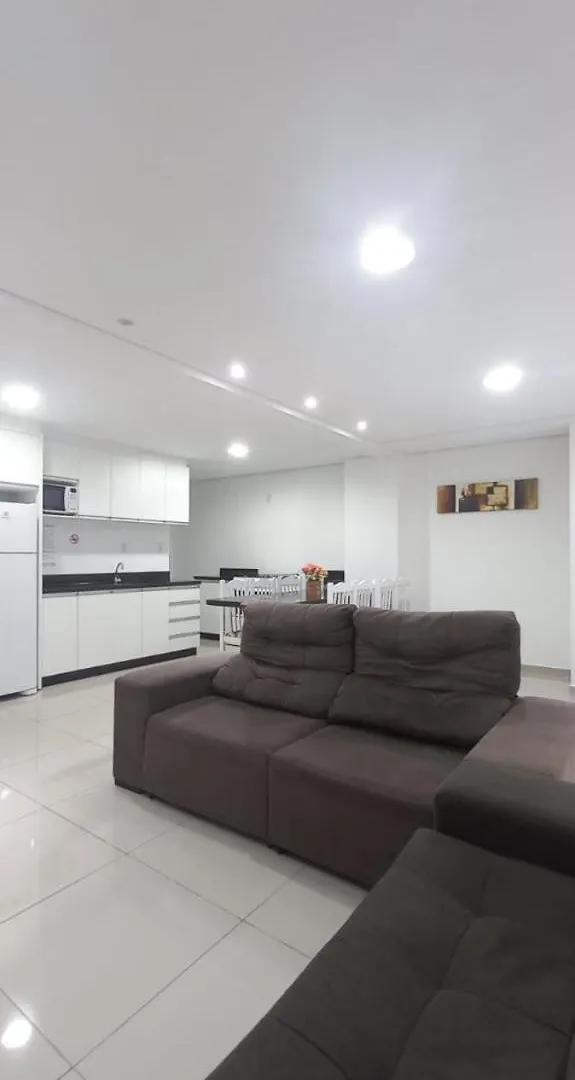 Apartamentos Ed London, Na Av Principal A Poucos Passos Das Termas Piratuba Brazylia