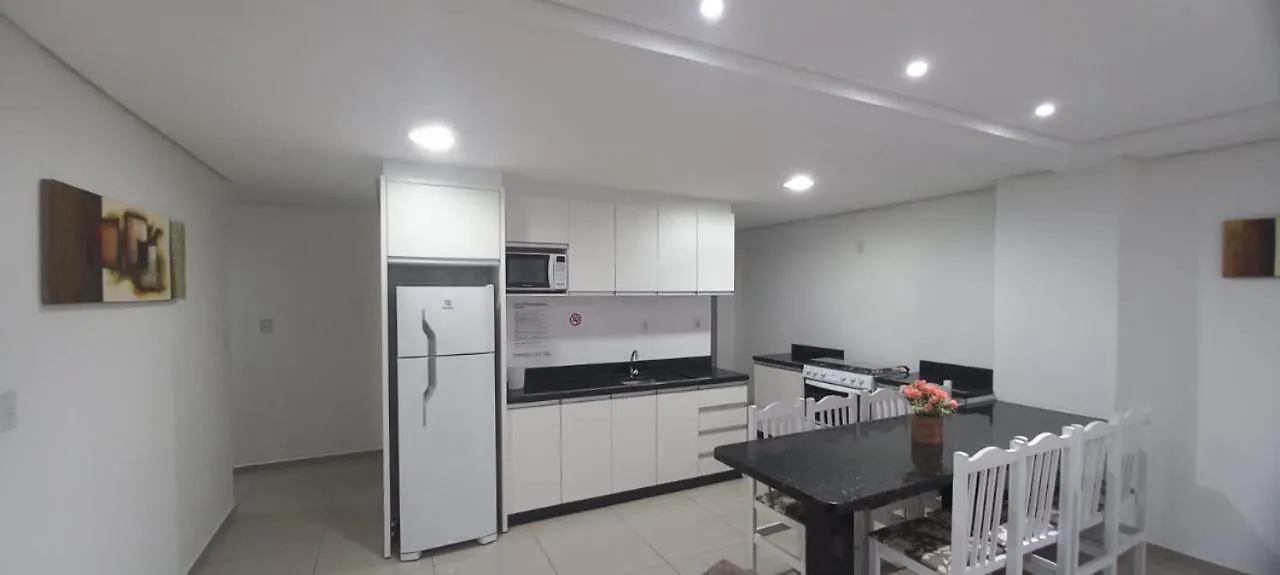Apartamentos Ed London, Na Av Principal A Poucos Passos Das Termas Piratuba 0*,